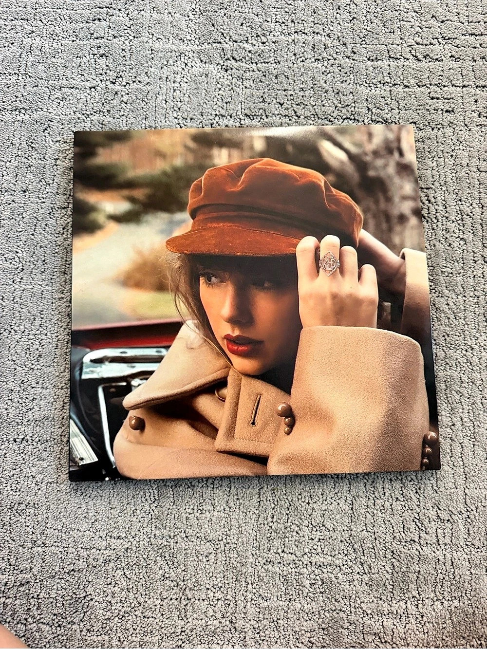 Taylor Swift Red (Taylor's Version) ) 2LP Vinyl Set Black & Red